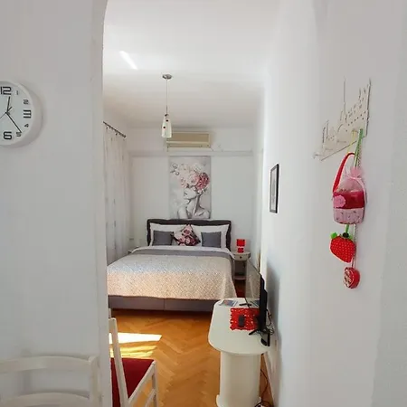 아파트먼트 엘딘 *