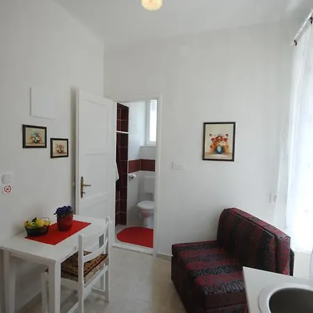 Apartman Eldin *